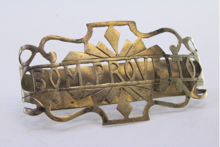 Argola de guardanapo em prata com recortes   "Bom Proveito".